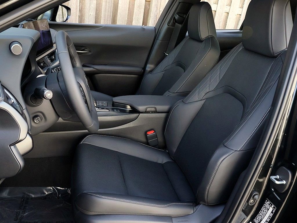 New 2026 Lexus UX 300h AWD image 11