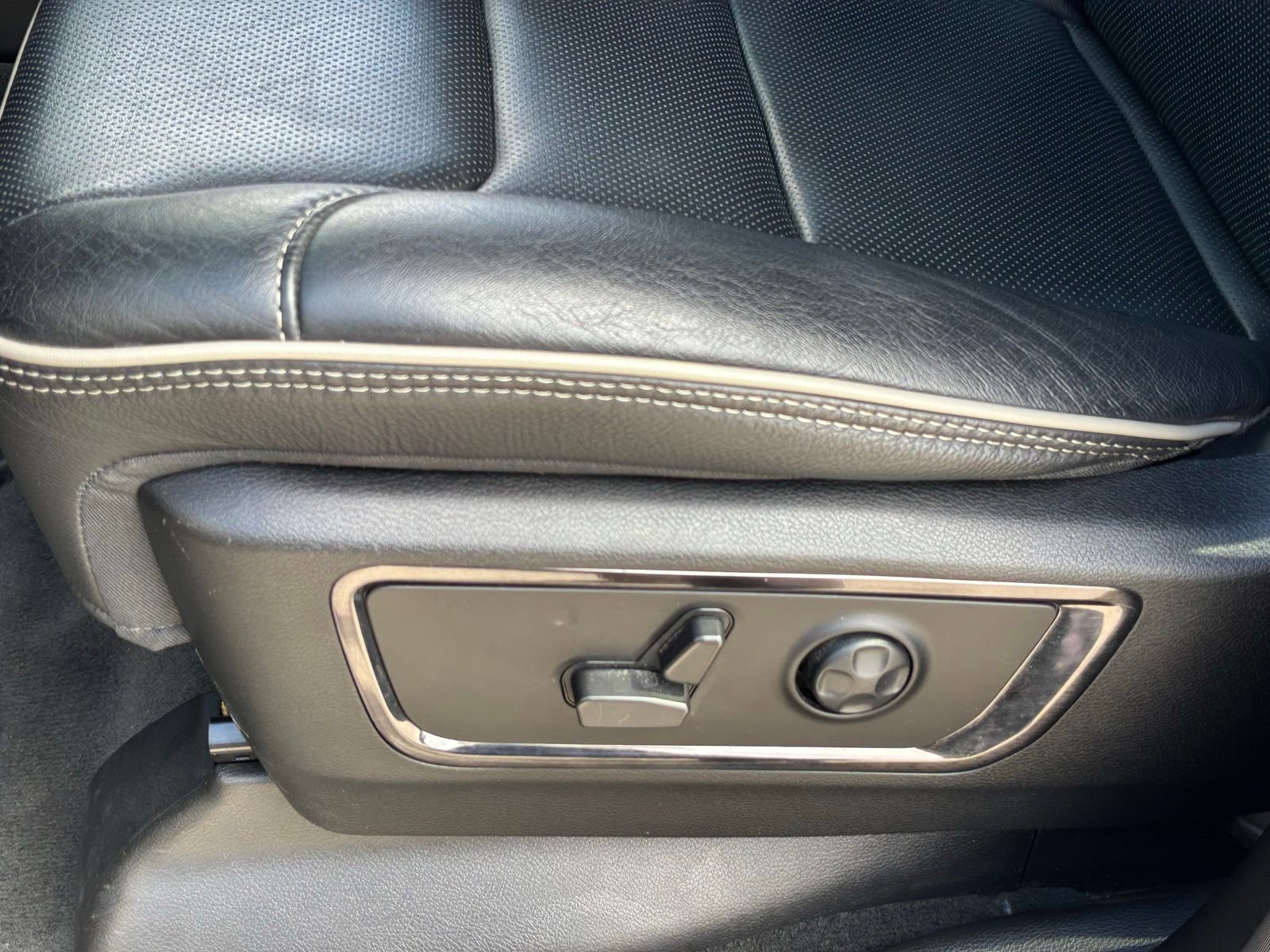 Used 2022 RAM 1500 Limited image 18