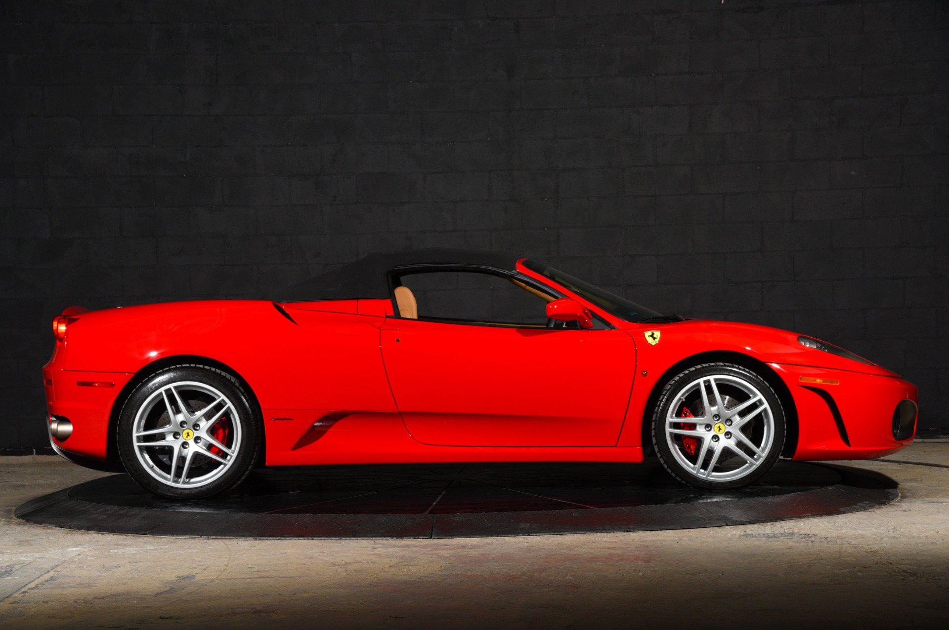 Used 2005 Ferrari F430 Spider RWD image 2