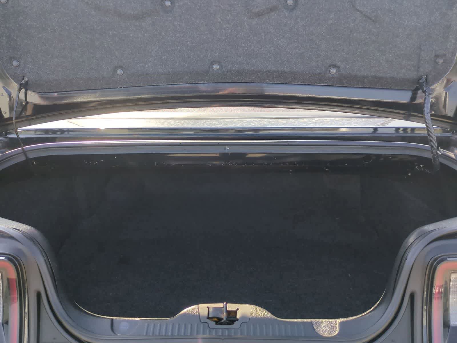 Used 2014 Ford Mustang Convertible RWD image 31