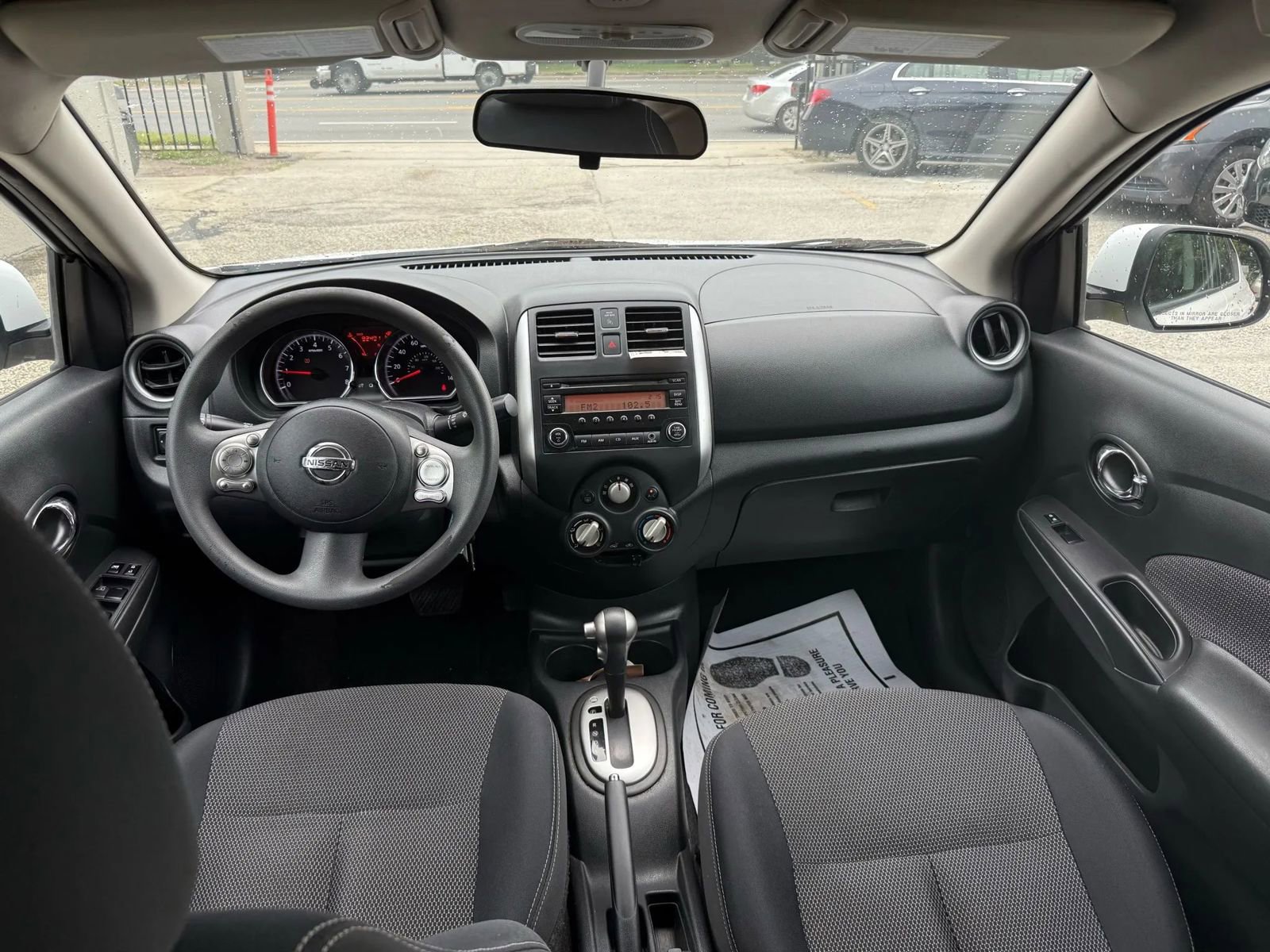 Used 2014 Nissan Versa SV w/ Convenience Package FWD image 11