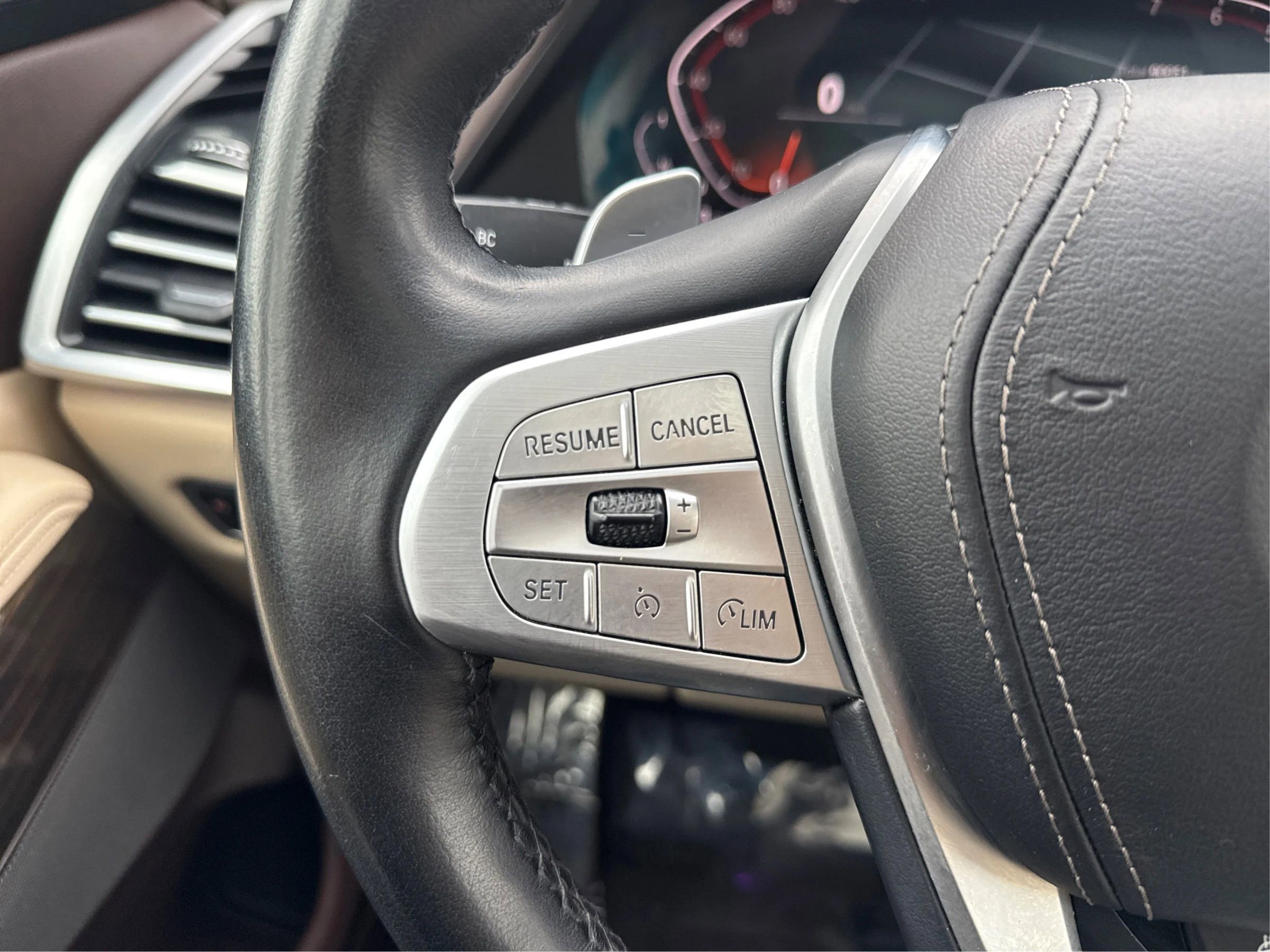 Used 2019 BMW X7 xDrive40i w/ Premium Package image 40