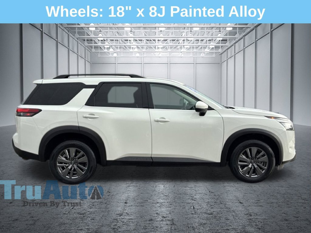 Used 2025 Nissan Pathfinder SV AWD/4WD image 9