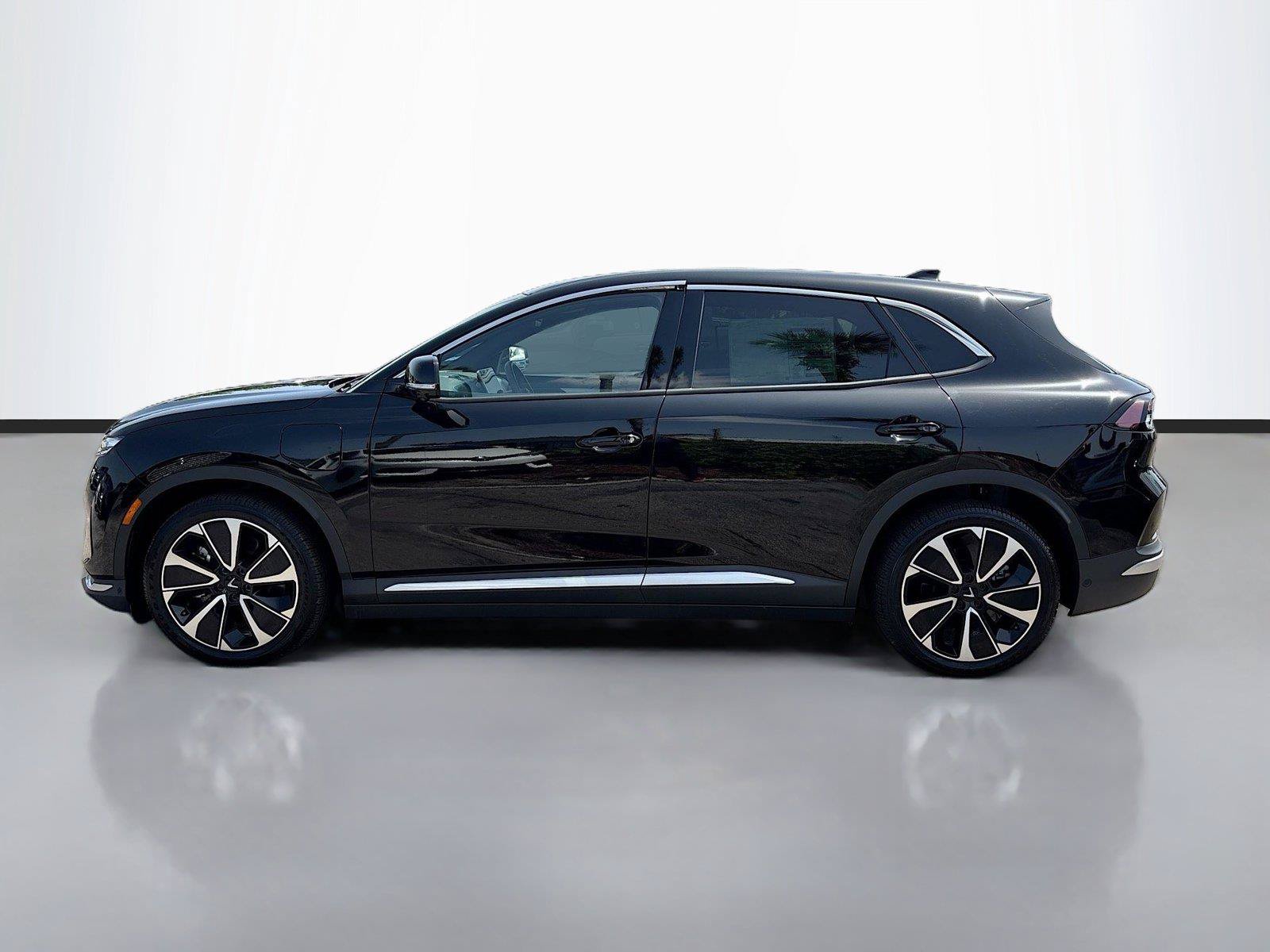 New 2025 VinFast VF 8 Plus AWD/4WD image 4