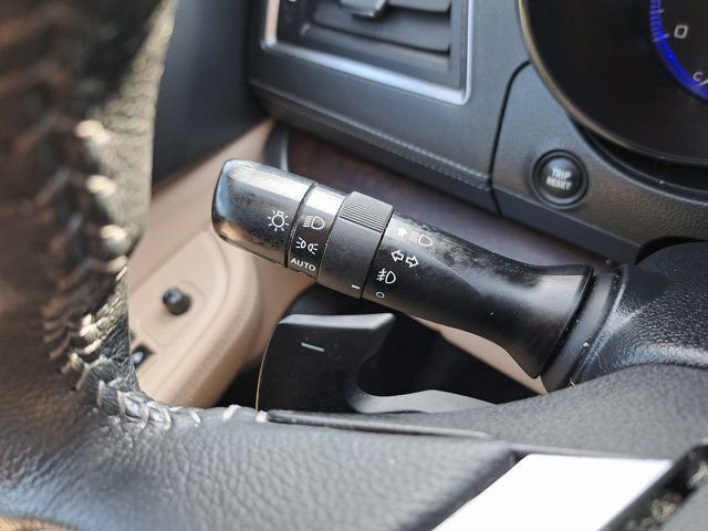 Used 2018 Subaru Outback 2.5i Limited image 23