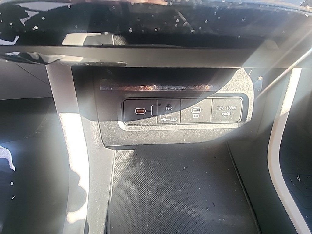 Certified 2025 Hyundai Tucson Limited image 9