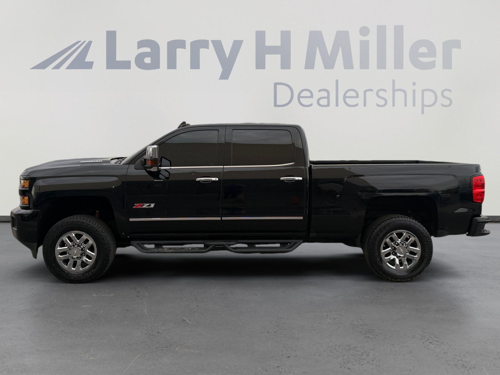 Used 2017 Chevrolet Silverado 3500 LTZ w/ Duramax Plus Package AWD/4WD image 2