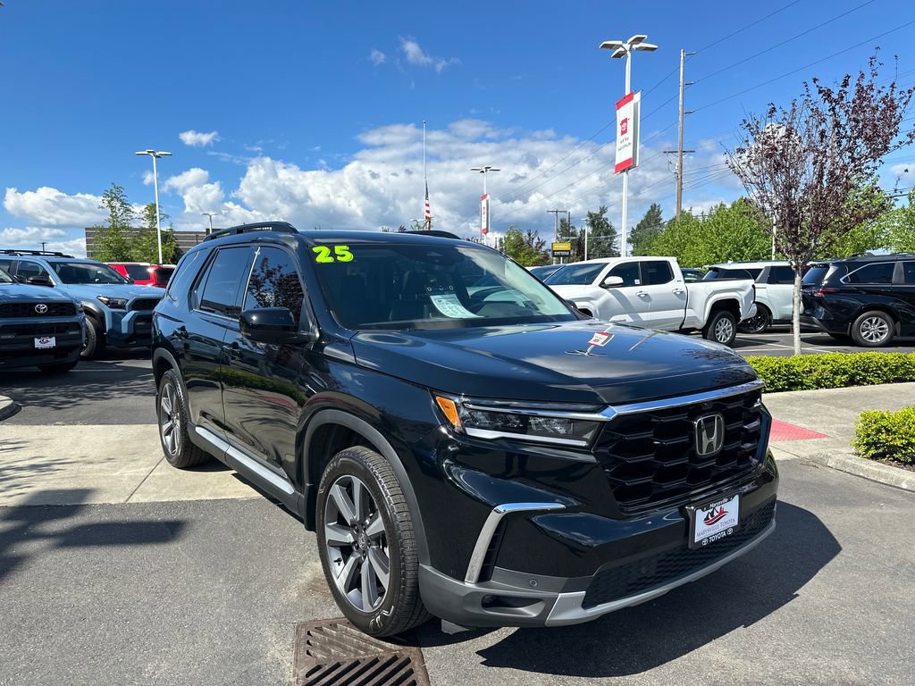 Used 2025 Honda Pilot Elite image 7
