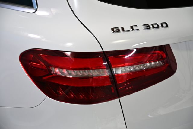 Used 2018 Mercedes-Benz GLC 300 4MATIC image 14