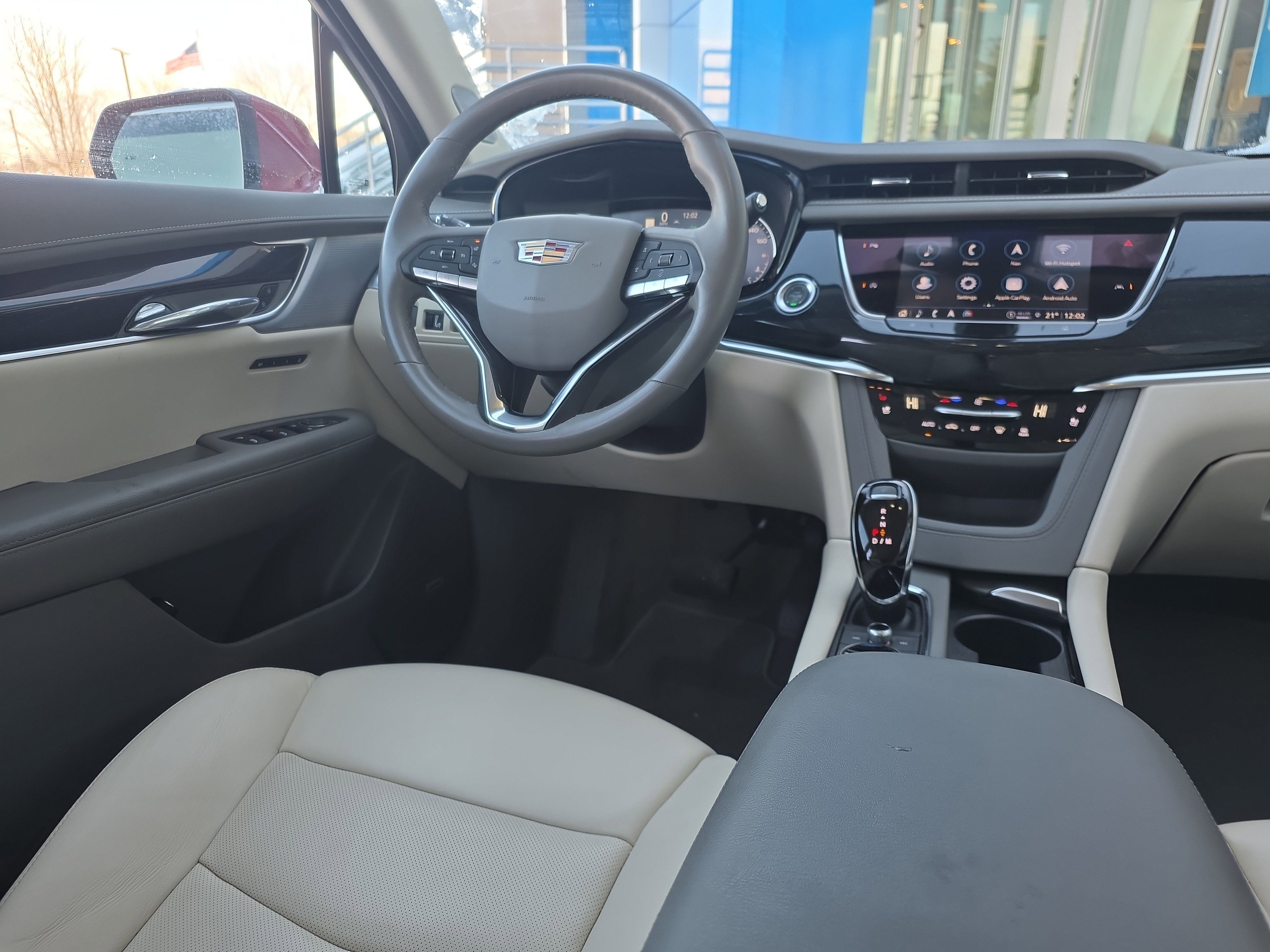 Used 2025 Cadillac XT6 Premium Luxury image 23