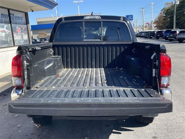 Used 2022 Toyota Tacoma SR5 image 8