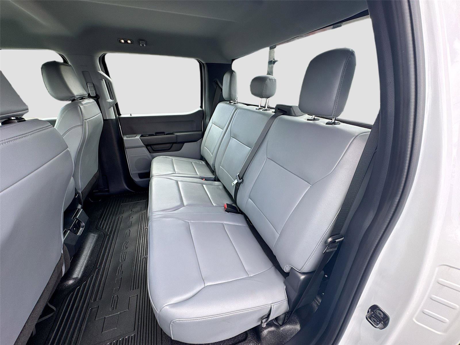 Used 2025 Ford F550 4x4 Crew Cab Super Duty image 14