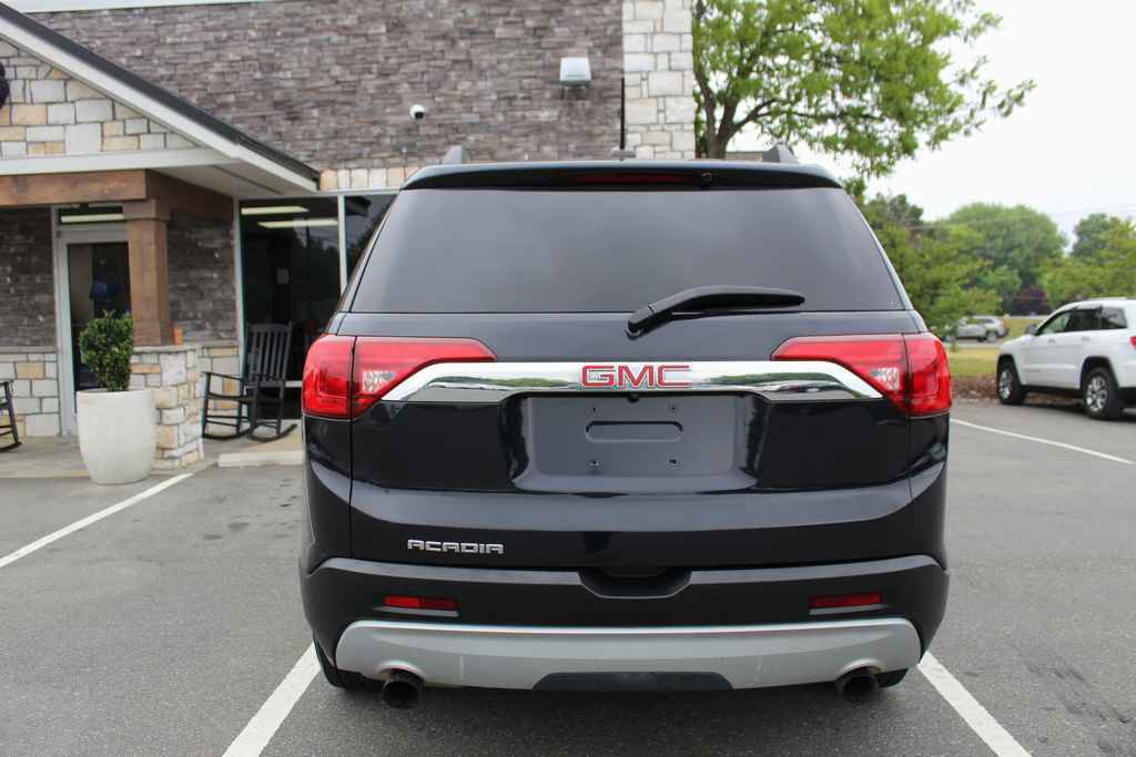 Used 2017 GMC Acadia SLE FWD image 6