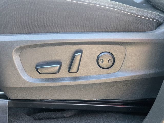 Used 2025 Nissan Pathfinder SV image 19