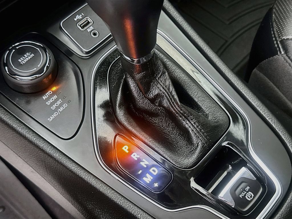 Certified 2023 Jeep Cherokee Altitude Lux AWD/4WD image 19