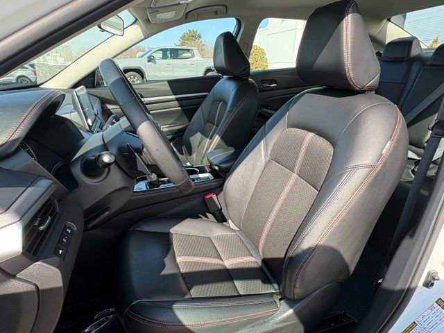 Used 2025 Nissan Altima 2.5 SR image 18