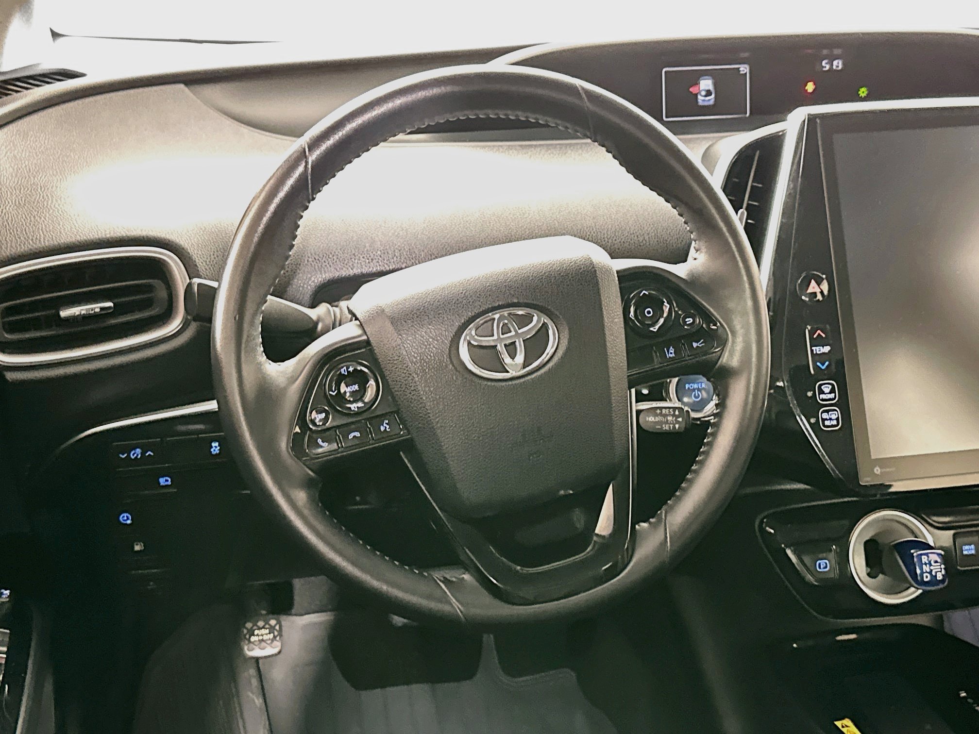 Used 2020 Toyota Prius Prime XLE FWD image 17