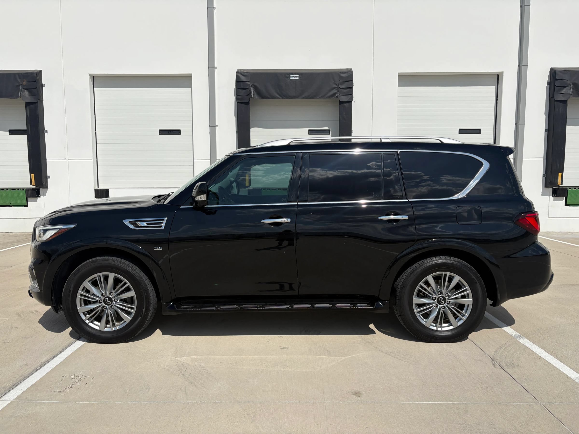 Used 2019 INFINITI QX80 Luxe AWD/4WD image 6