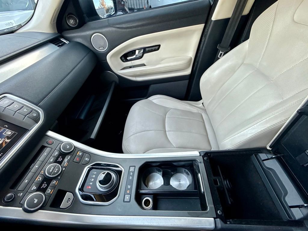 Used 2016 Land Rover Range Rover Evoque HSE image 19