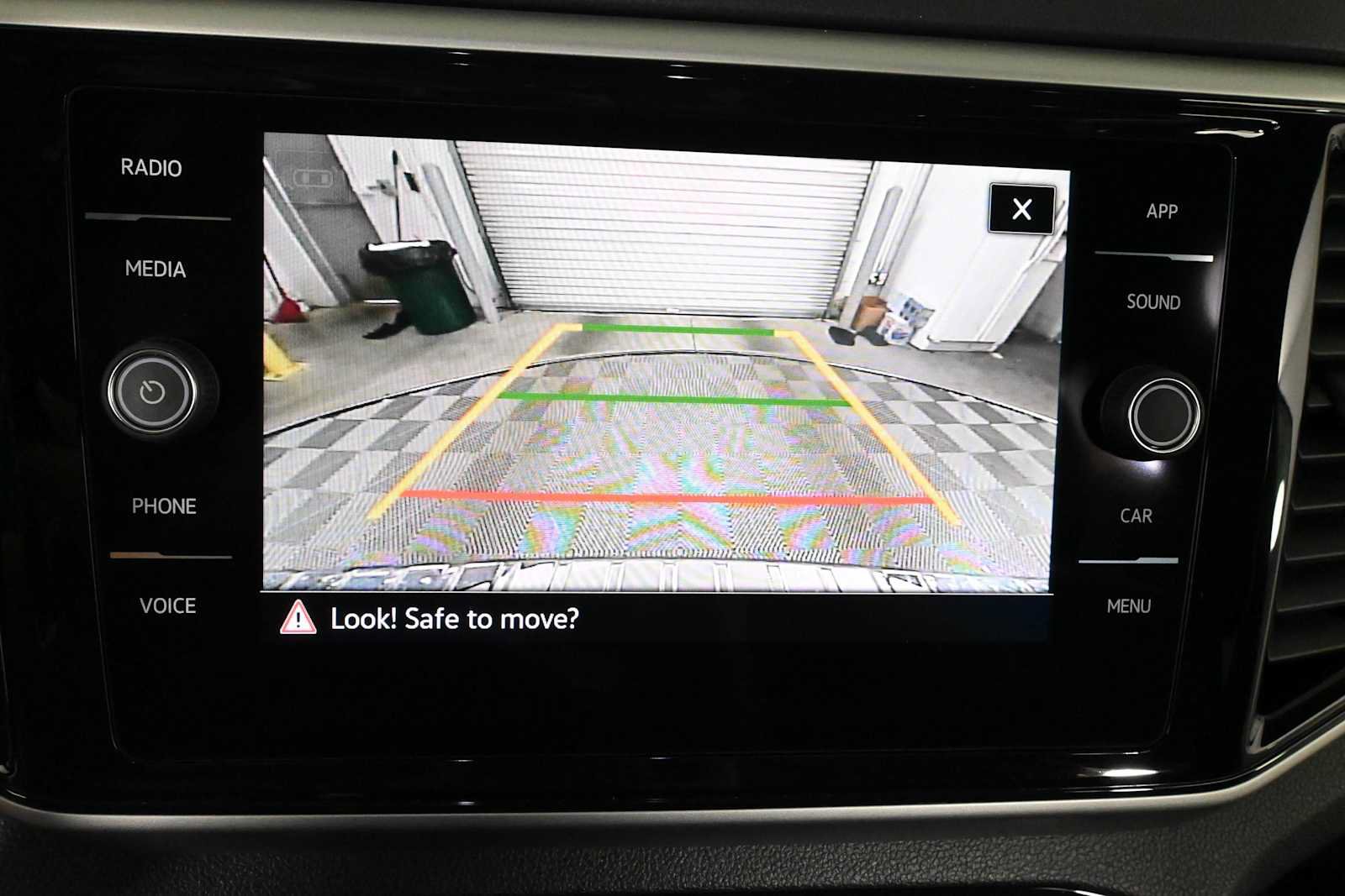 Certified 2023 Volkswagen Atlas SE w/ Panoramic Sunroof Package AWD/4WD image 6