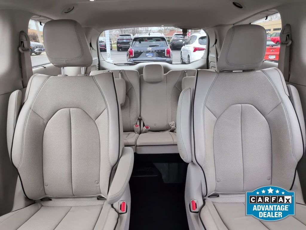 Used 2020 Chrysler Pacifica Limited w/ Advanced Safetytec Group image 22