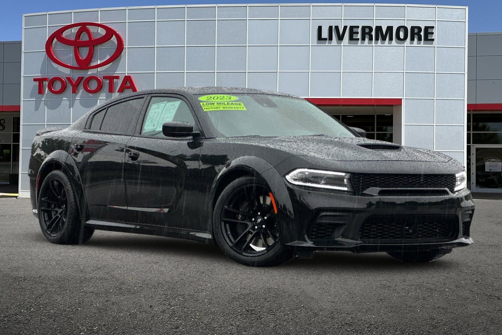 Used 2023 Dodge Charger Scat Pack image 2