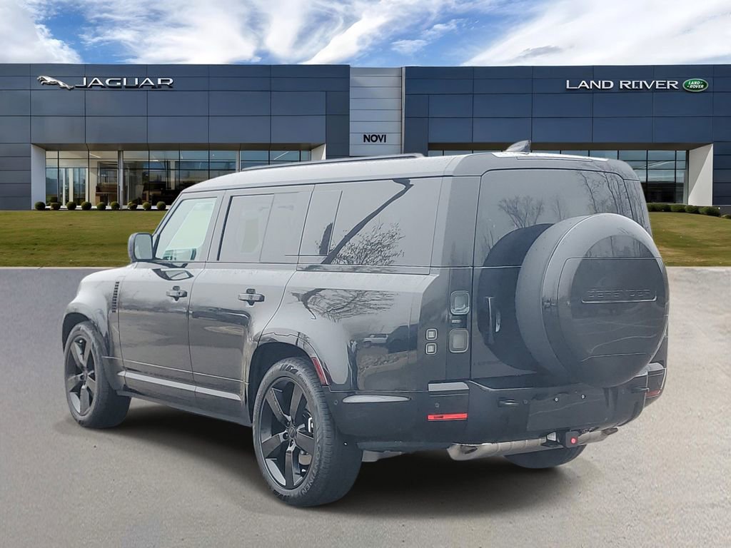 New 2026 Land Rover Defender 130 X-Dynamic SE image 4