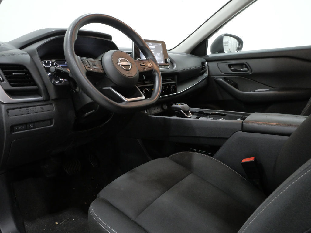 Used 2024 Nissan Rogue S FWD image 11