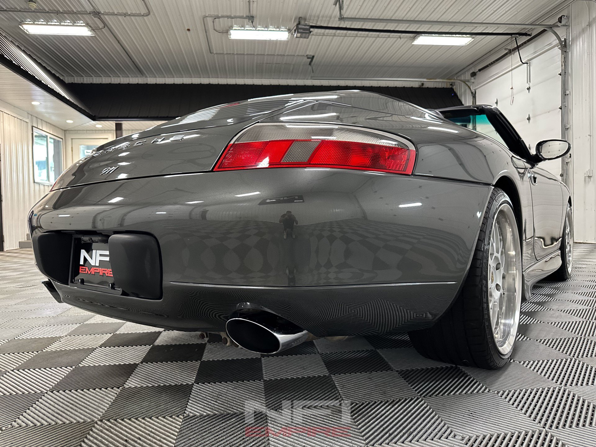 Used 2000 Porsche 911 Cabriolet image 28