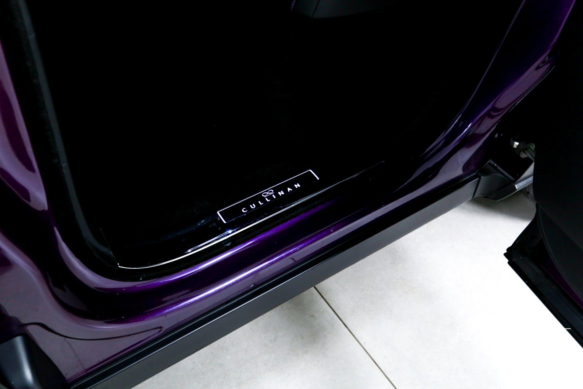 Used 2020 Rolls-Royce Cullinan Black Badge image 23