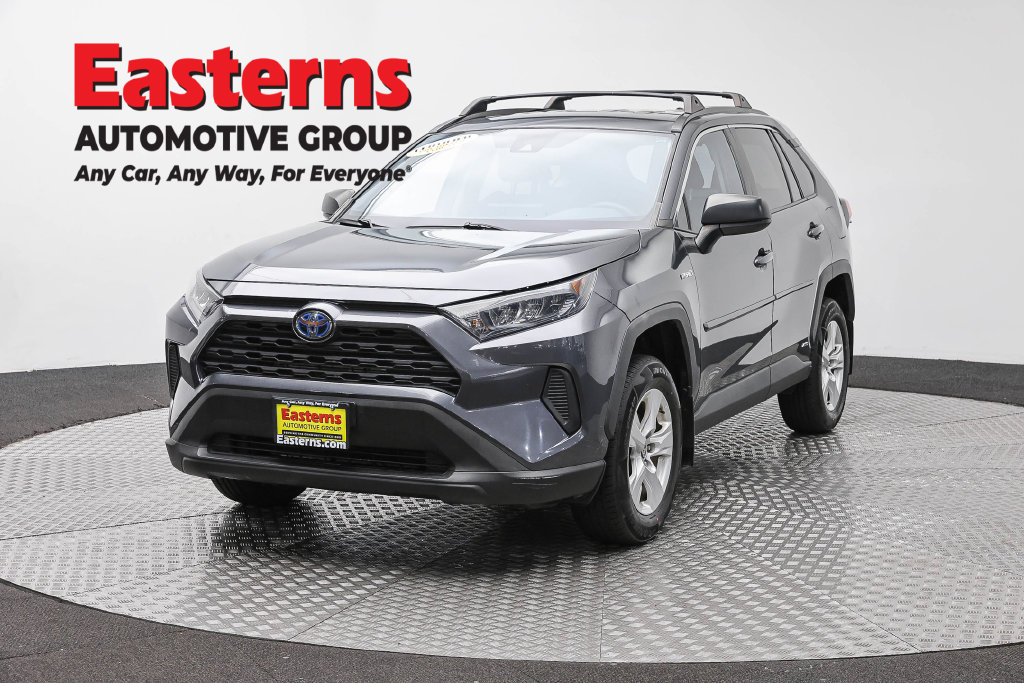 Used 2021 Toyota RAV4 LE w/ Carpet Mat Package (TMS)