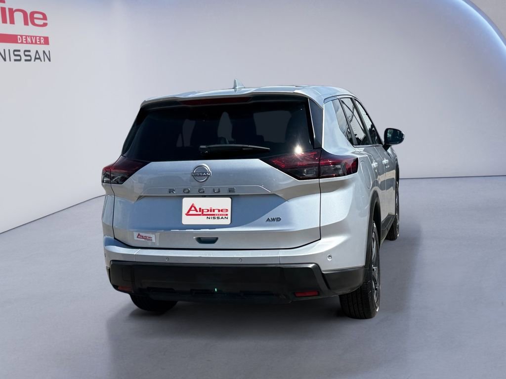 Used 2025 Nissan Rogue SV AWD/4WD image 4