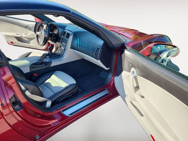 Used 2007 Chevrolet Corvette Coupe w/ Preferred Equipment Group image 21