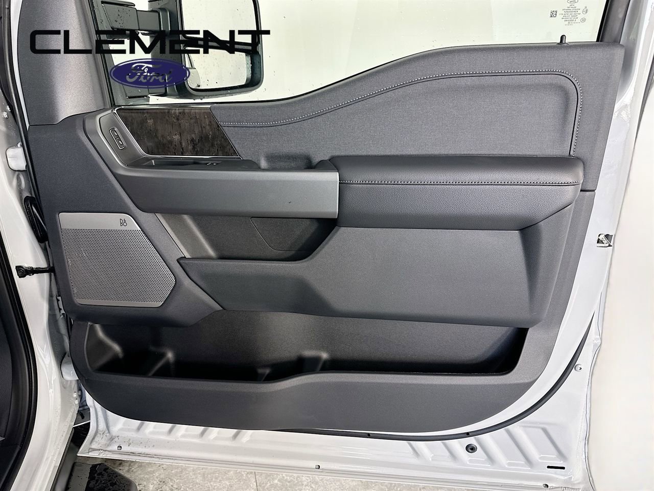 New 2026 Ford F350 Lariat w/ Black Appearance Package image 34