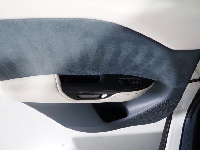 Used 2023 Lexus RZ 450e Luxury w/ Accessory Package (Z1) image 54