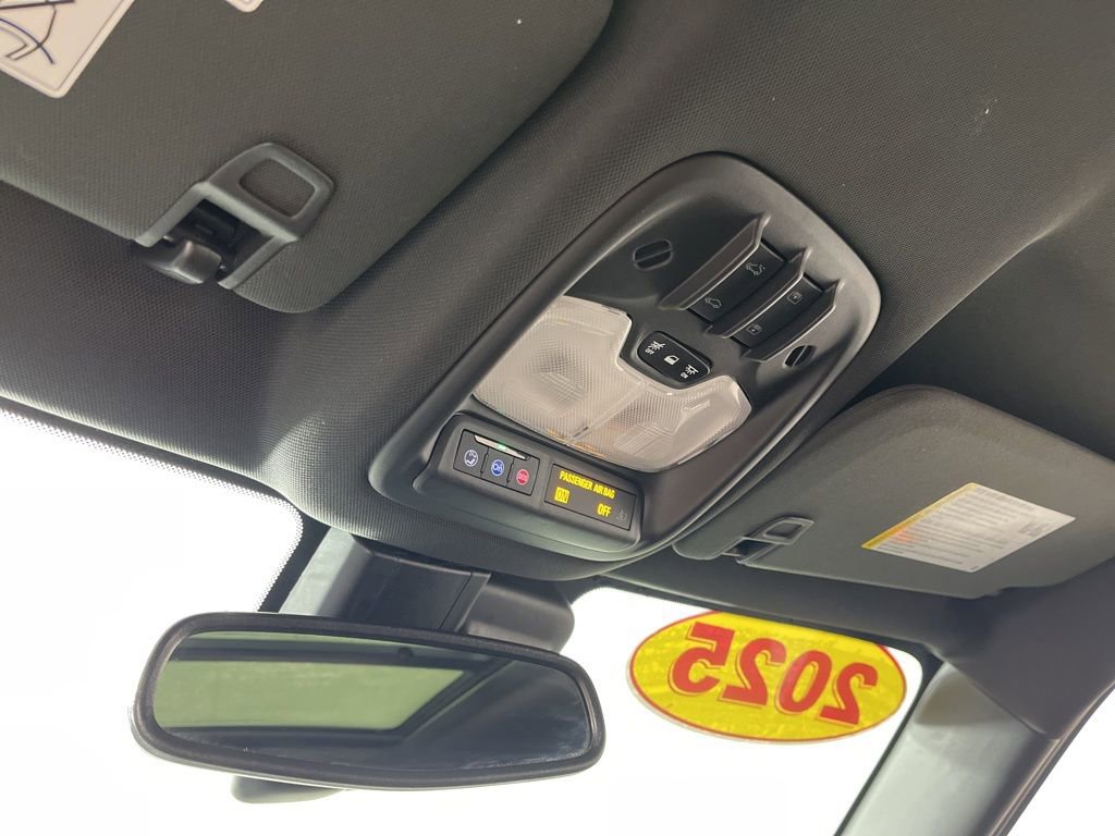 Used 2025 Chevrolet TrailBlazer RS w/ Convenience Package image 42