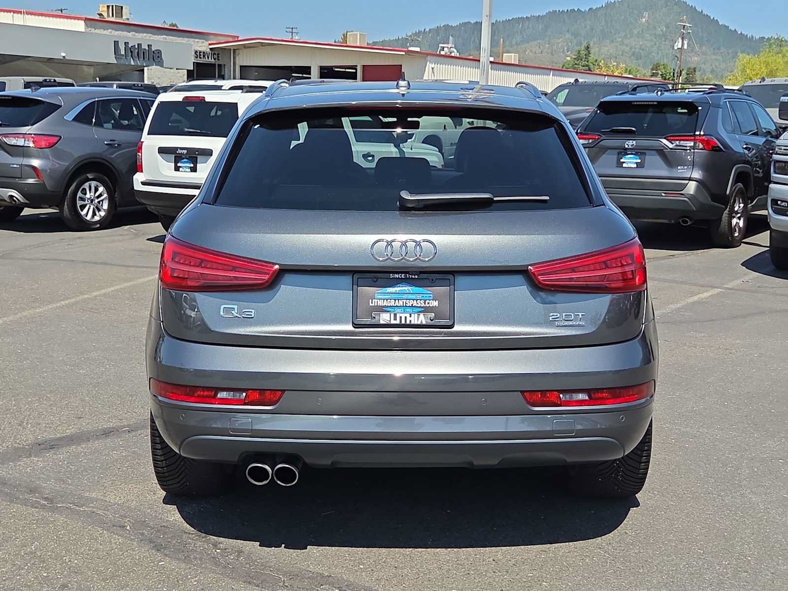 Used 2018 Audi Q3 2.0T Premium Plus w/ Premium Plus Package AWD/4WD image 13