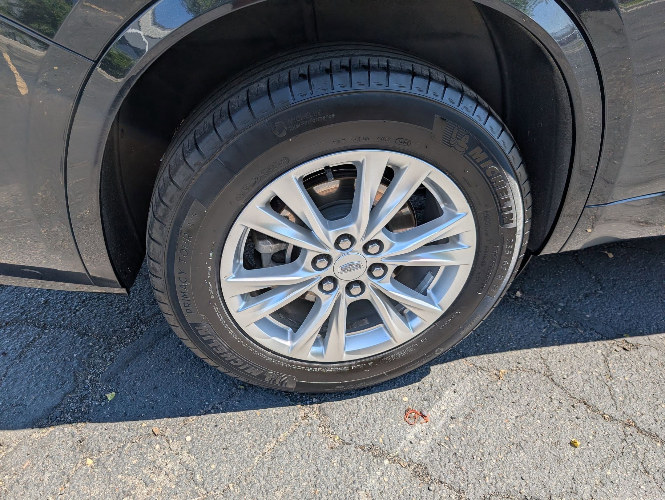 Used 2024 Cadillac XT6 Luxury w/ LPO, Floor Liner Package AWD/4WD image 13