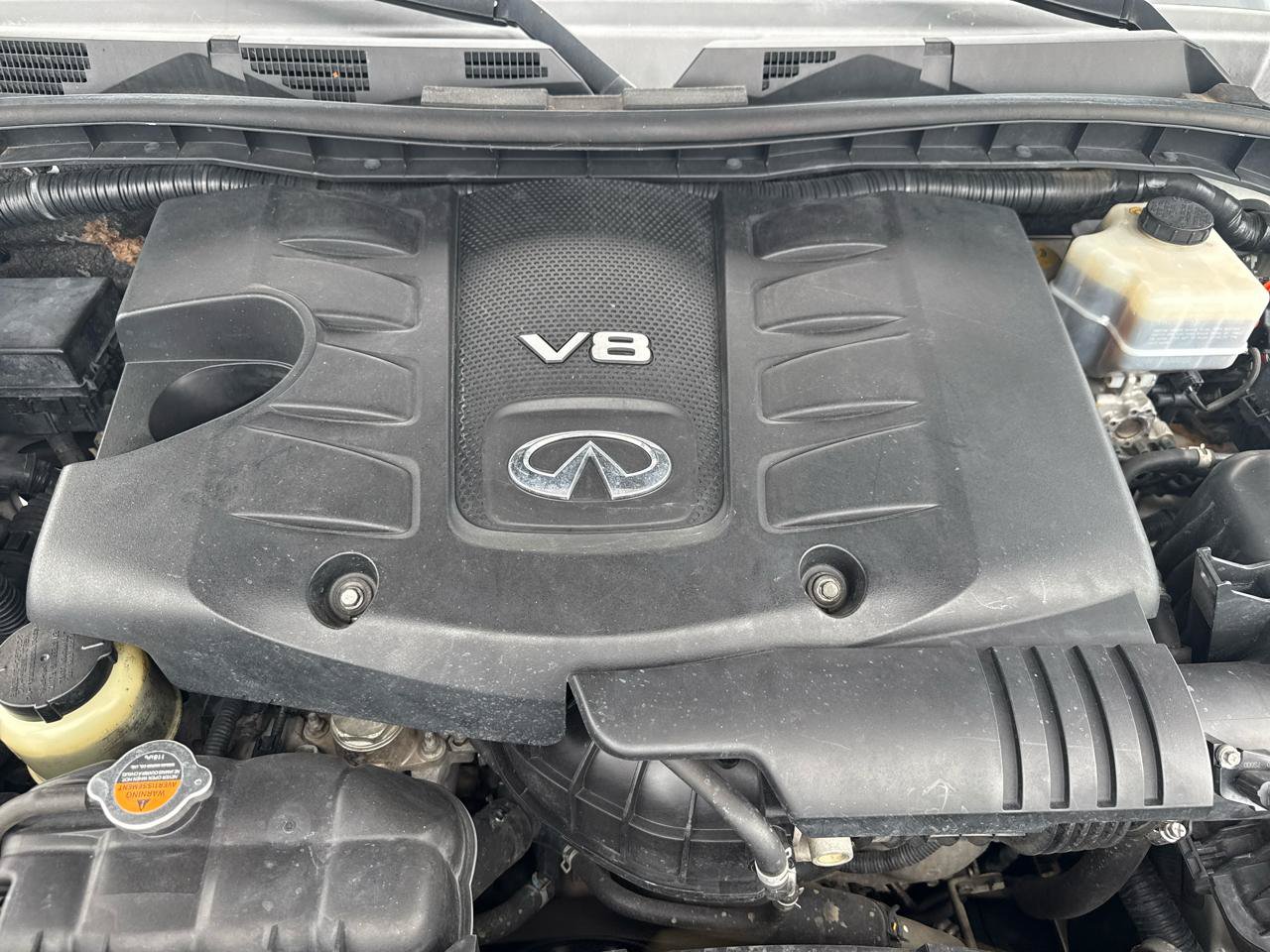 Used 2011 INFINITI QX56 4WD w/ Deluxe Touring Pkg image 28