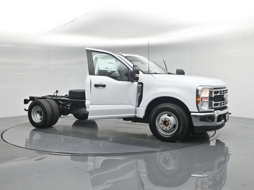 New 2026 Ford F350 XL w/ XL Chrome Package RWD image 26