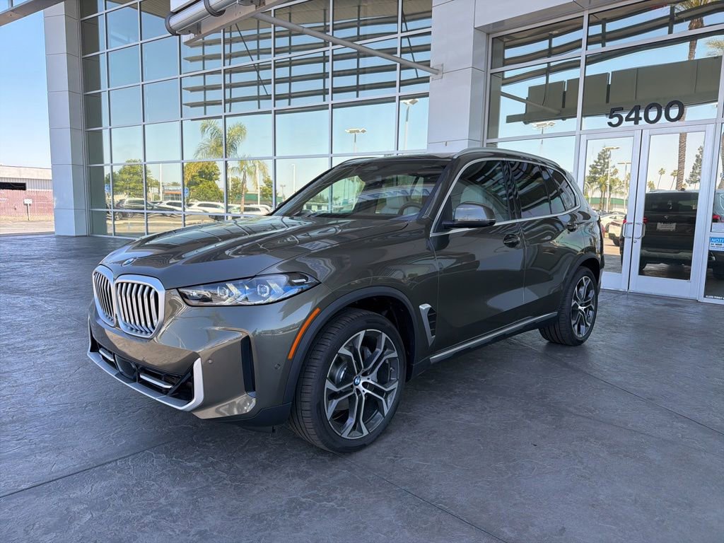 New 2026 BMW X5 sDrive40i w/ Premium Package RWD image 1