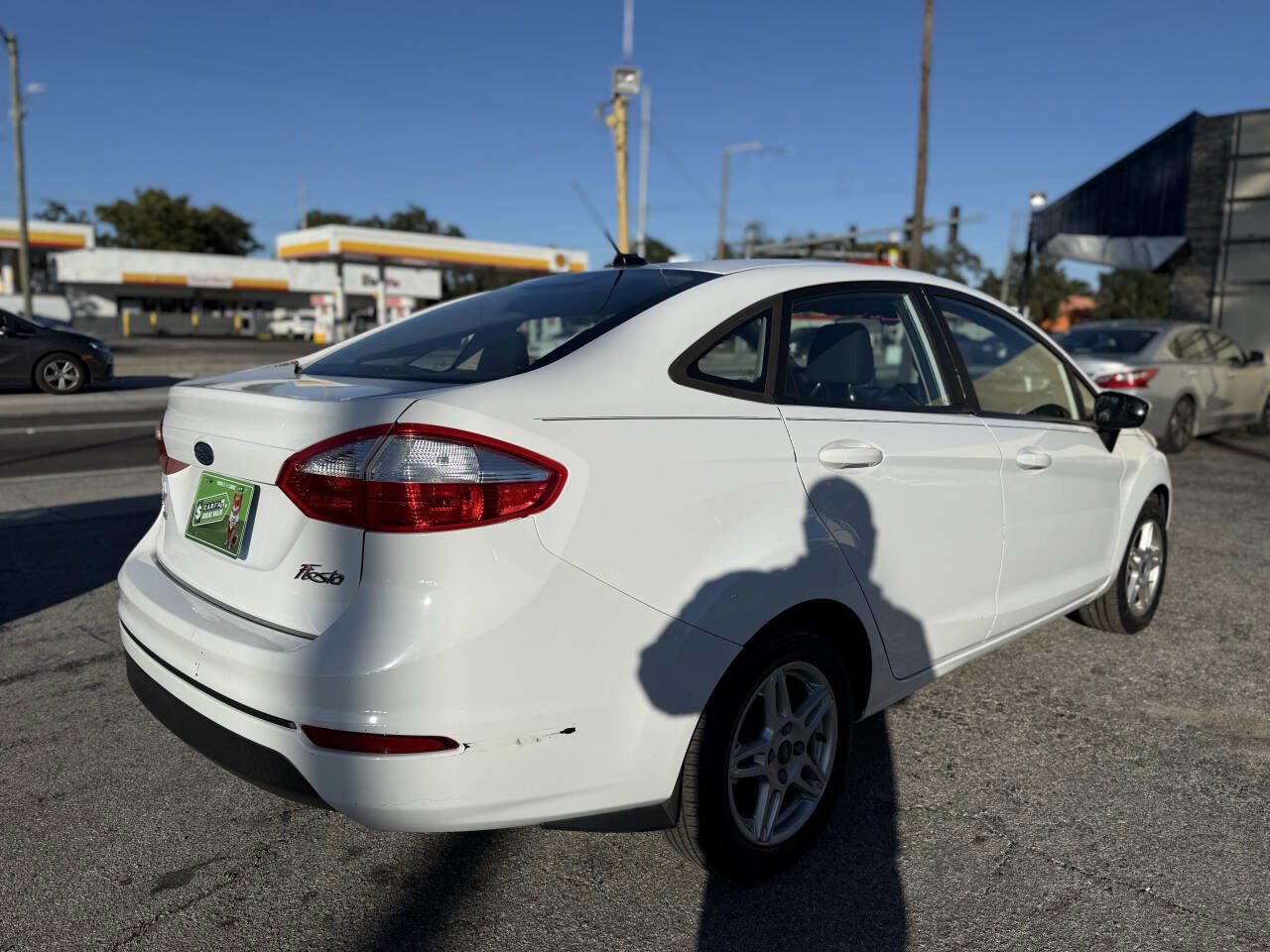 Used 2017 Ford Fiesta SE image 7