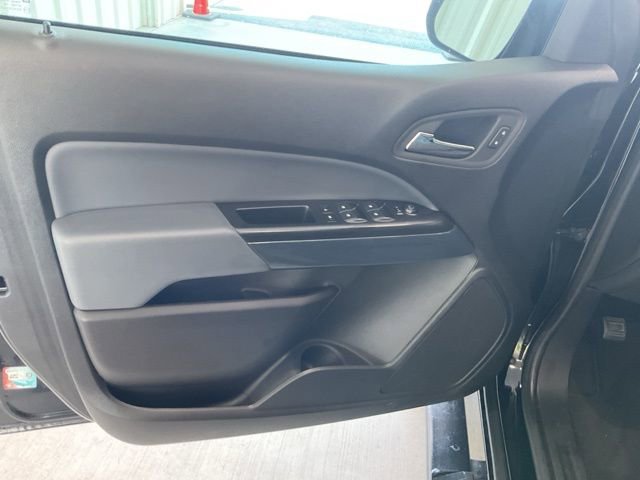 Used 2022 Chevrolet Colorado Z71 w/ Safety Package RWD image 4