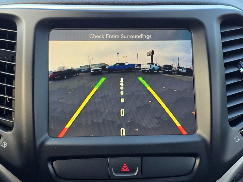 Used 2018 Jeep Cherokee Latitude Plus image 30