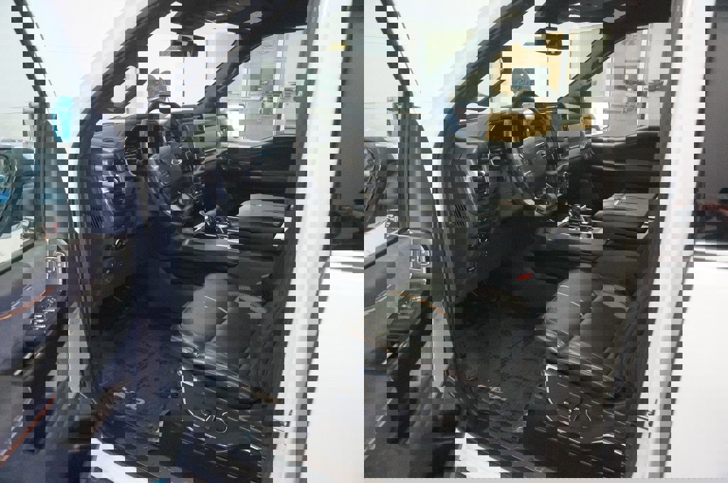 Used 2023 Ford F150 Platinum w/ Bed Utility Package AWD/4WD image 8