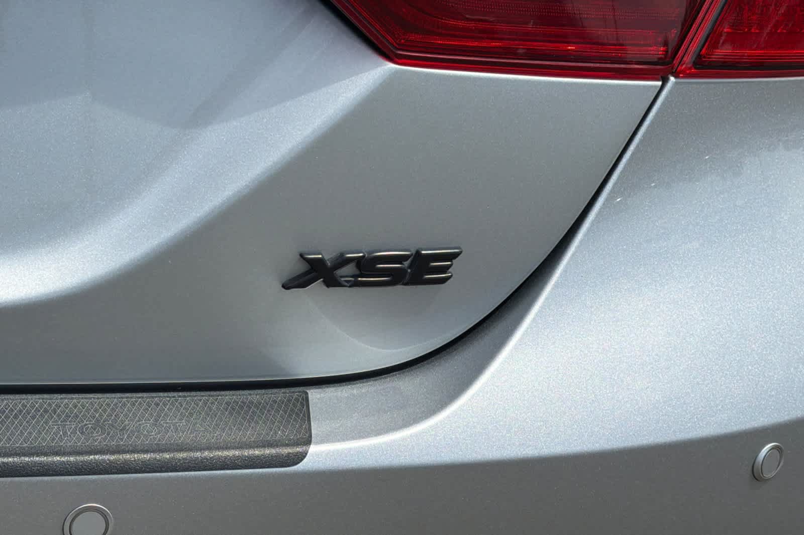 Used 2022 Toyota Camry XSE w/ Navigation Package FWD image 32