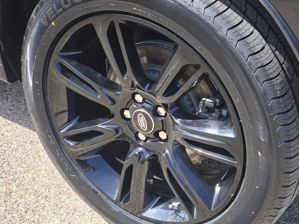 Used 2021 Land Rover Range Rover Velar R-Dynamic S image 15