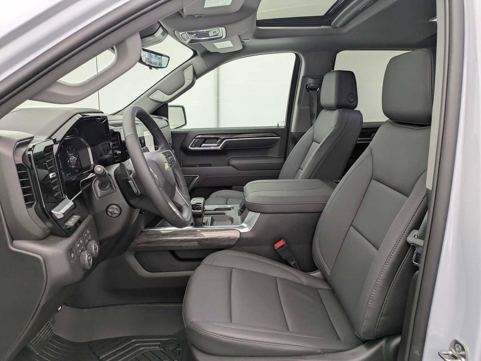 New 2026 Chevrolet Silverado 1500 LTZ image 18