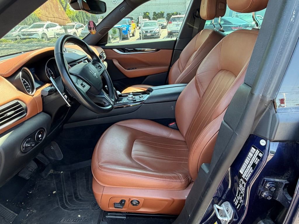 Used 2019 Maserati Levante AWD/4WD image 12