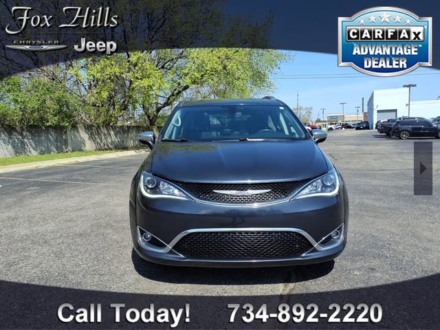 Used 2019 Chrysler Pacifica Limited FWD image 2